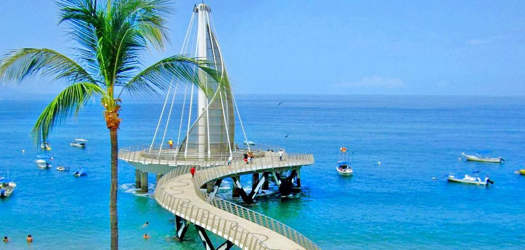 EMPERADOR  Beachfront Hotel & Suites